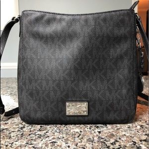 MK Jet Set Messenger Bag - Black